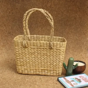 Beige Water Reed Kauna Grass Basket Beige Water Reed Kauna Grass Basket